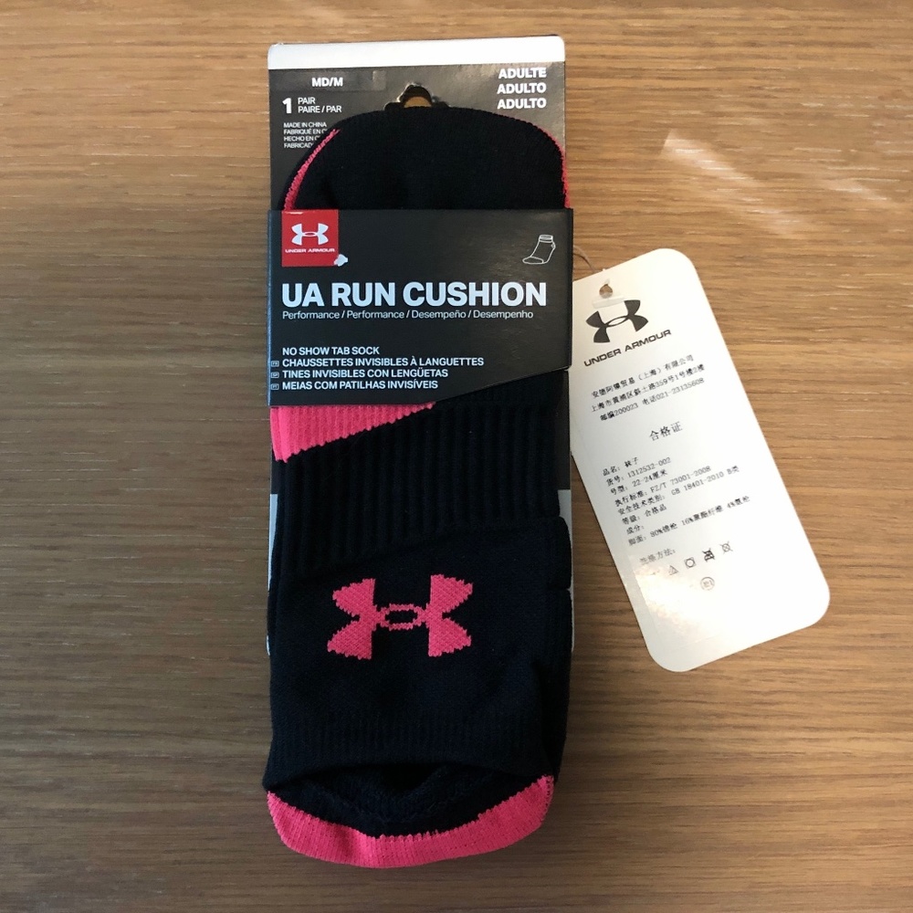 NWT Under Armour Run Cushion Black Sock